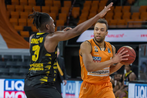 一旦后场出 一旦后场出